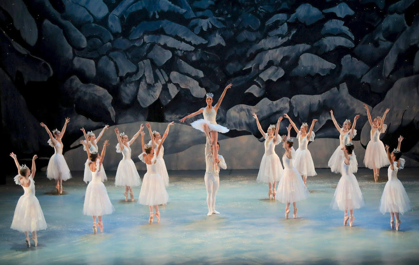 Indianapolis Ballet’s ‘Nutcracker” is a captivating triumph