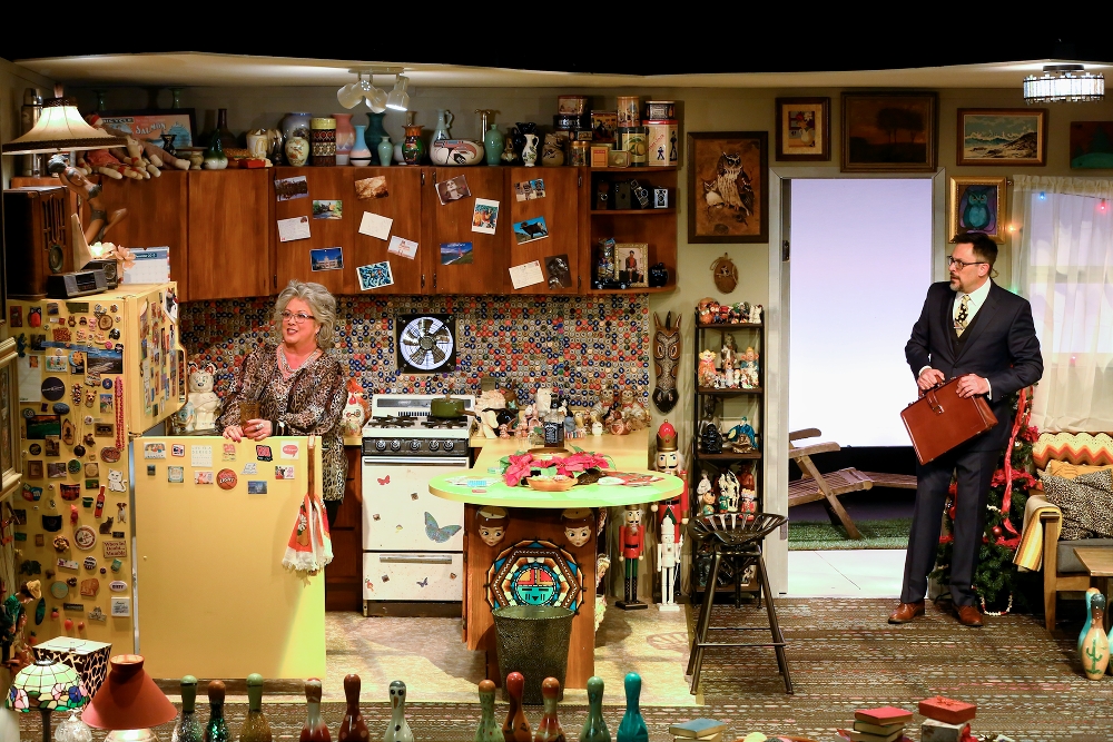 Art And Class Examined In ‘Bakersfield Mist’